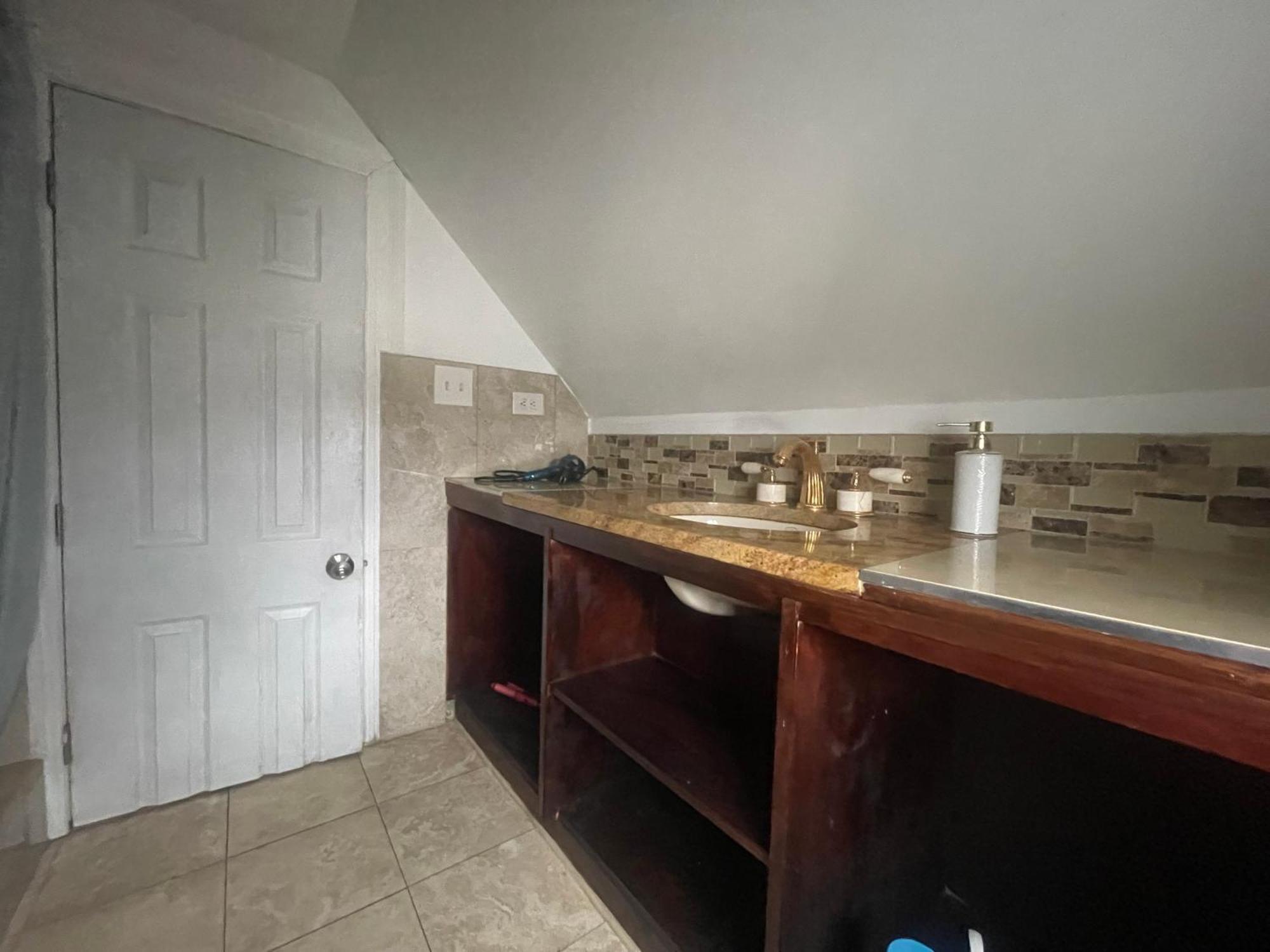 Private Loft 5 Min Away From Lga Apartment New York City Exterior photo