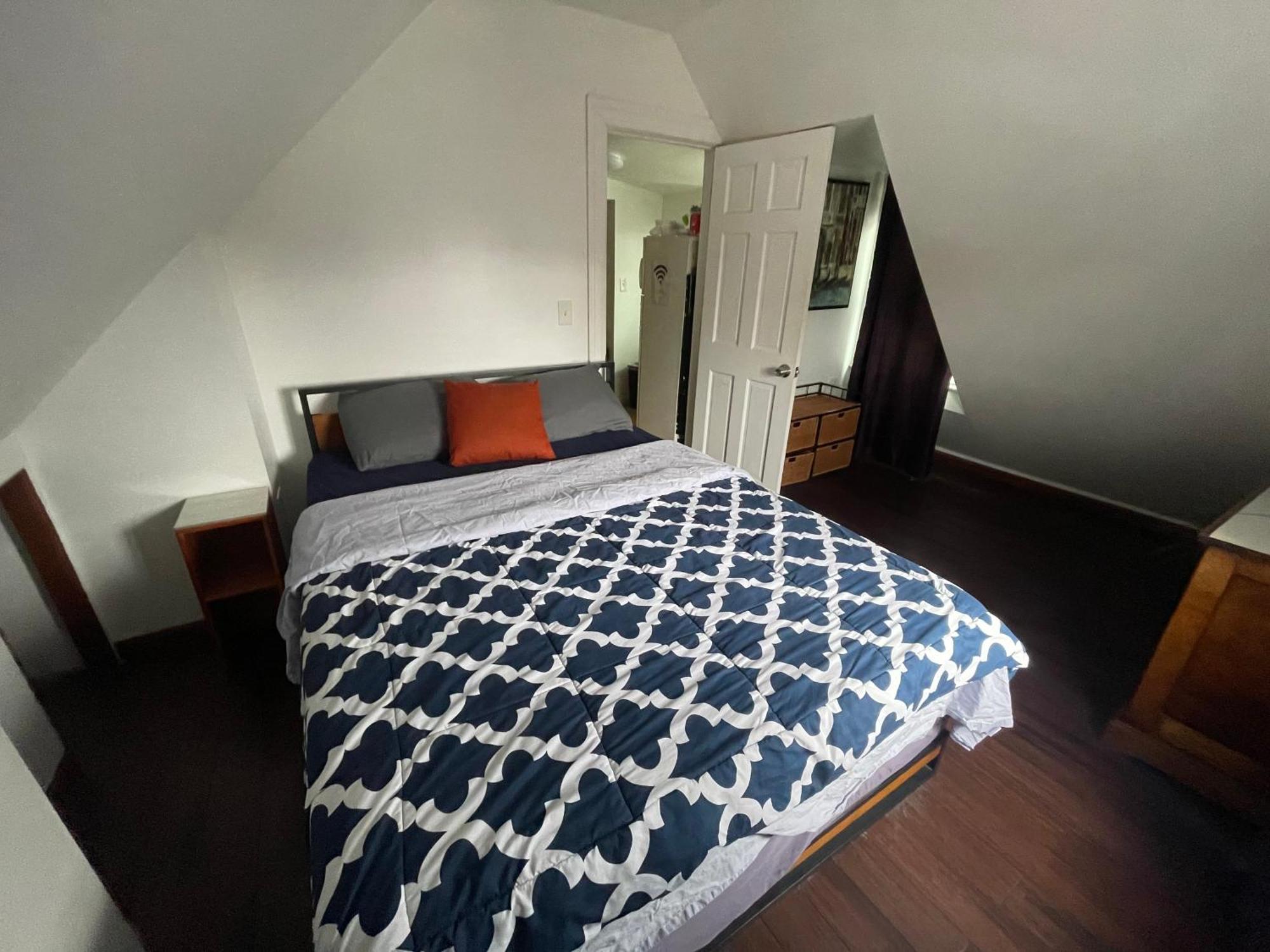 Private Loft 5 Min Away From Lga Apartment New York City Exterior photo